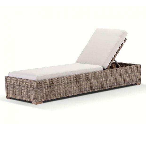 Breeze Outdoor Wicker Sun Lounge in Half Round Wicker