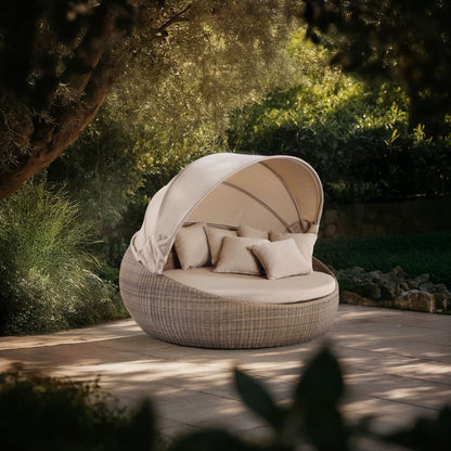 Large Newport Outdoor Wicker Round Daybed with Canopy