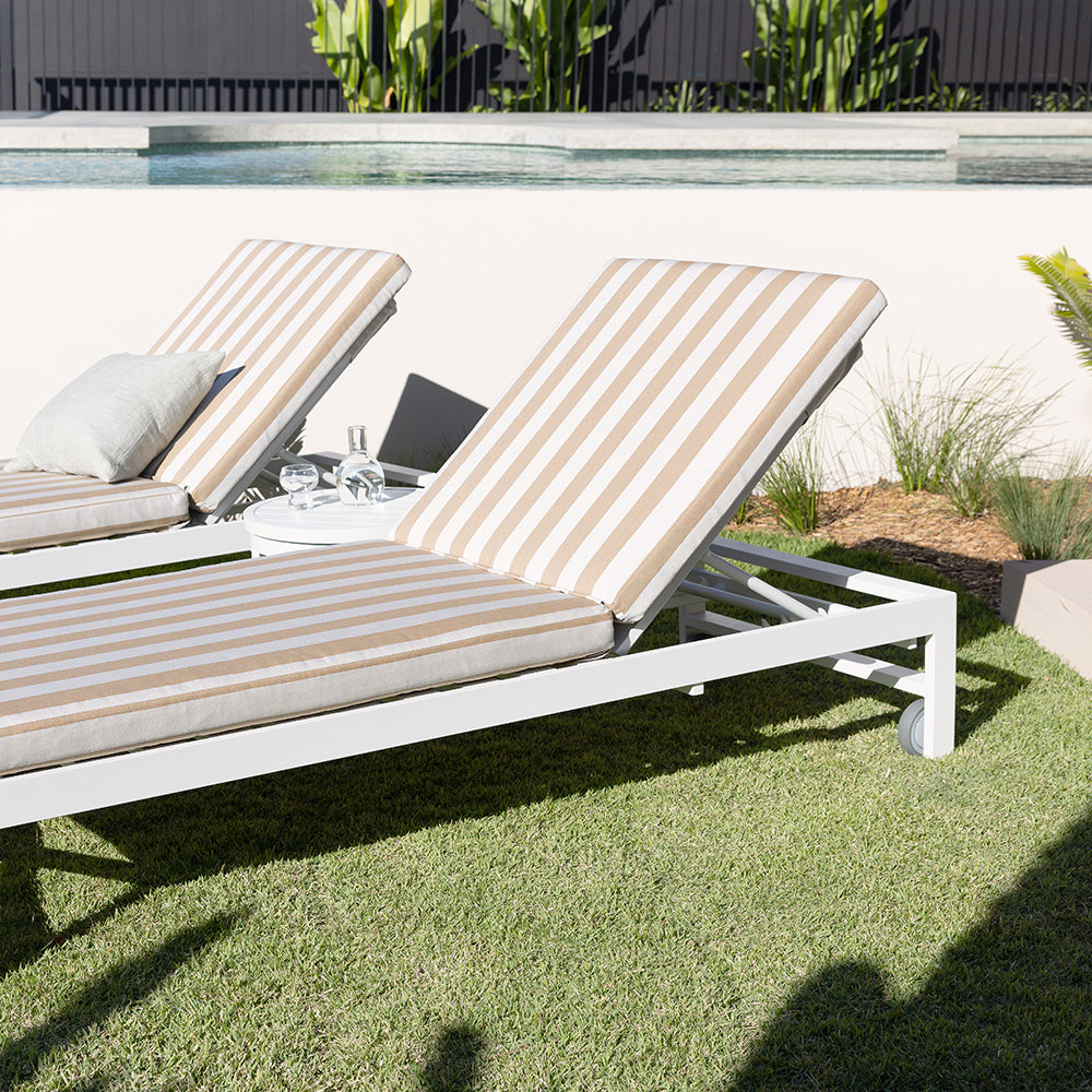 Kansas Outdoor Aluminium Sun Lounge on Wheels with Sunbrella cushion